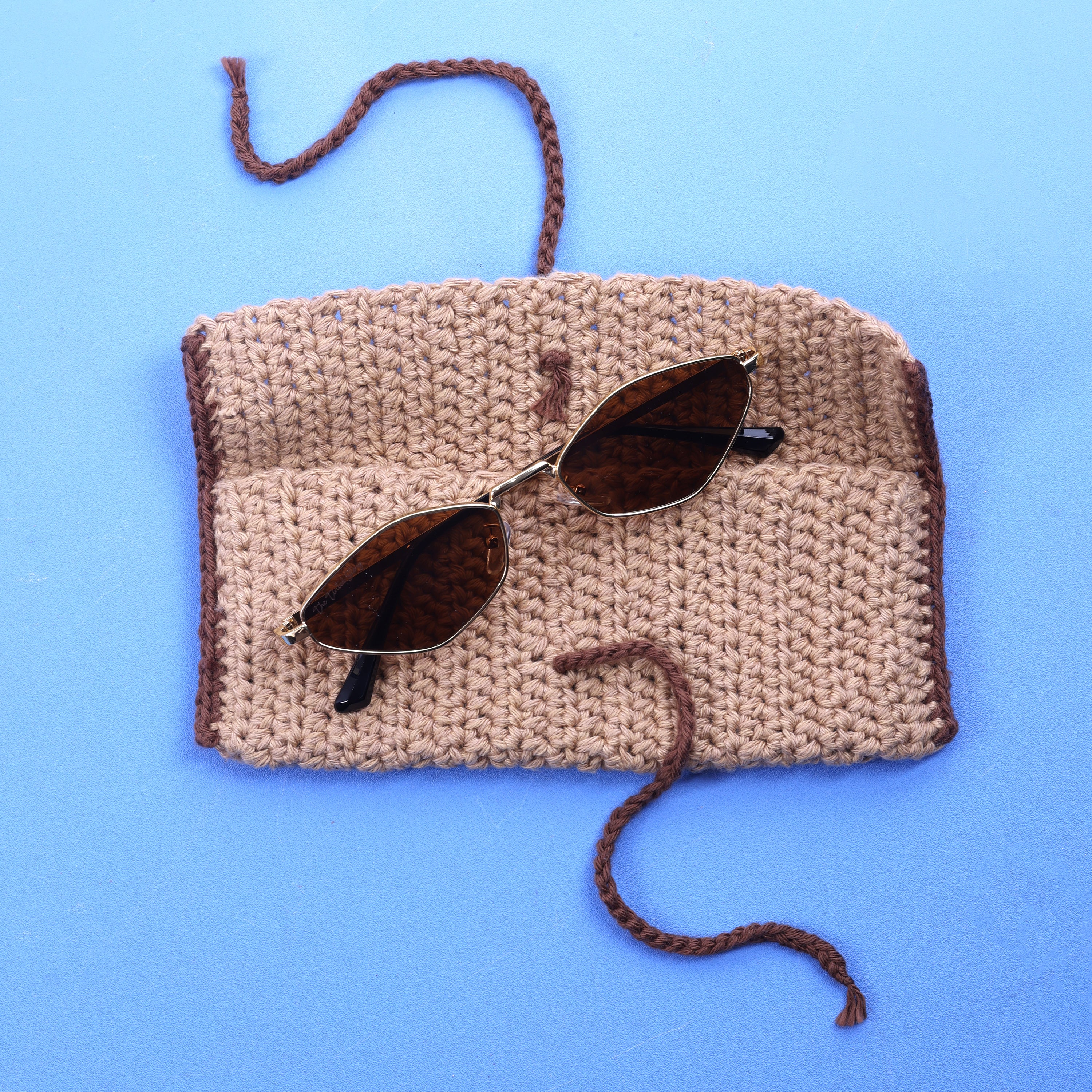 Crochet Eyewear Case (Brown)