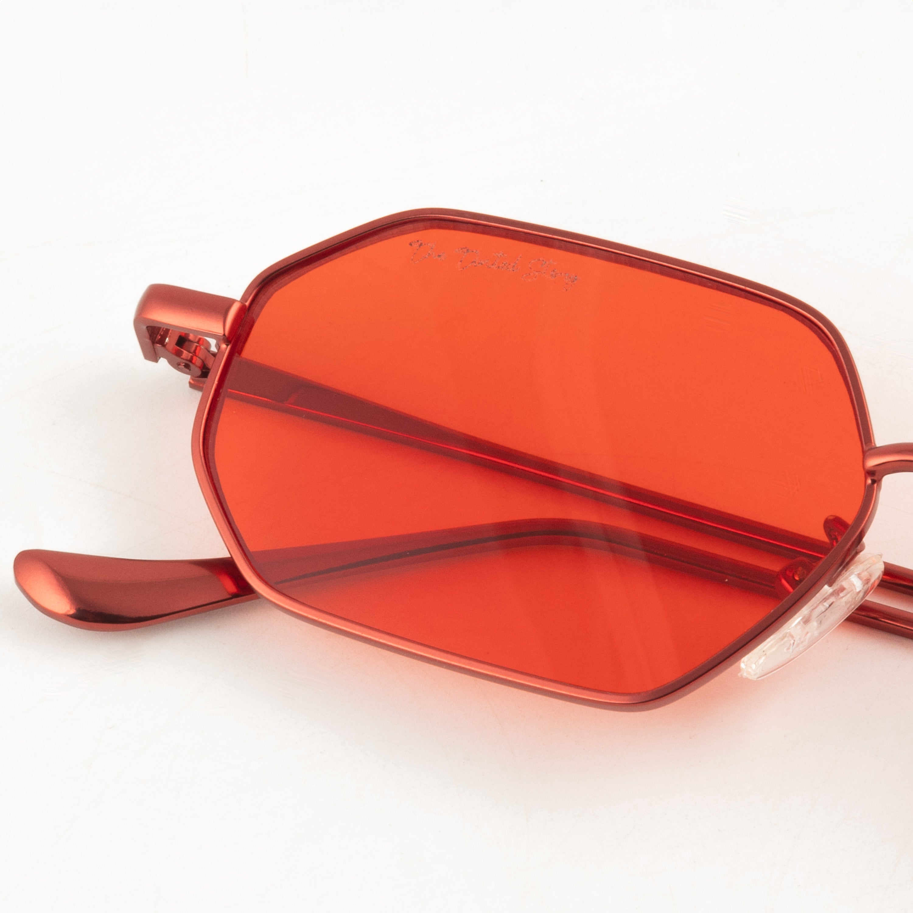 Sleek Dijon Sunglasses (UV400 Protection)