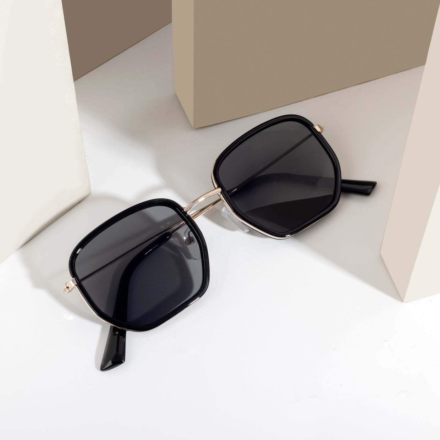 Frank Retro Sunglasses (UV 400 Protection)